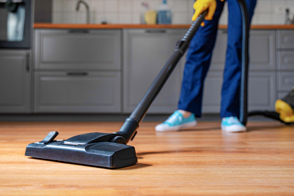  Как ухаживать за кварцвиниловой плиткой DeART 